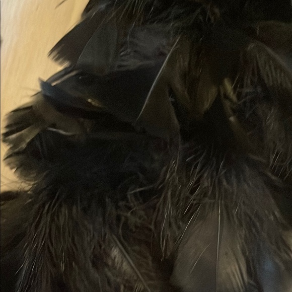 Black Feather Boa Scarf - Picture 2 of 4